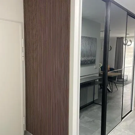 Exclusive White Tiy Appartement *